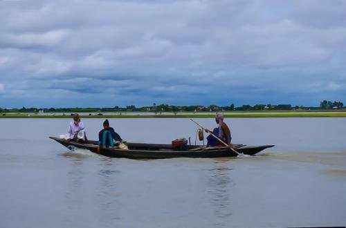 Life at Brahmaputra River by MM